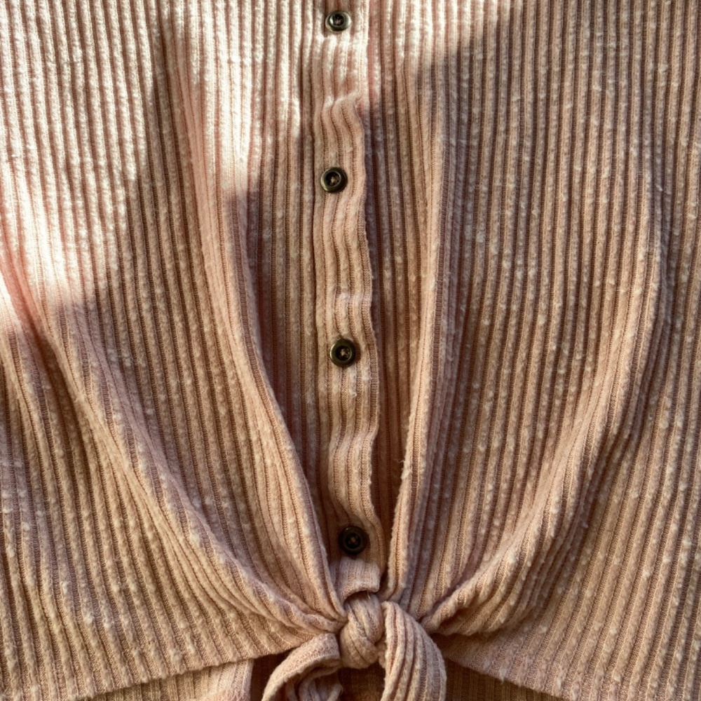 Pink blouse - Picture 2 of 4